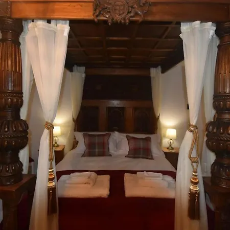 Hot Tub, Mountain View, 4-poster Bed And Log Burner