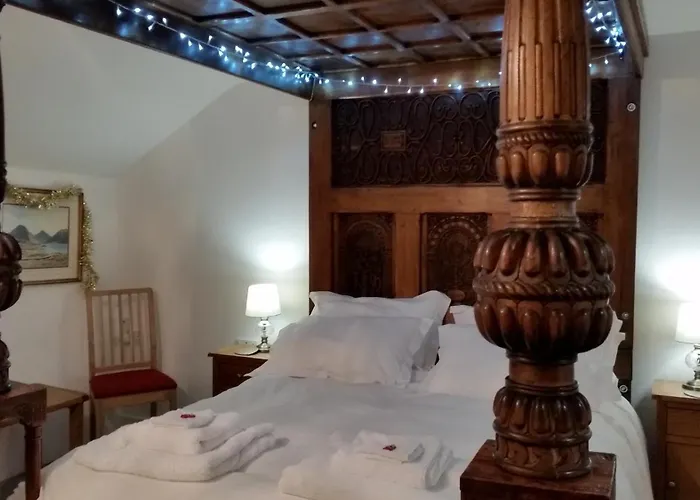 Διαμέρισμα Hot Tub, Mountain View, 4-poster Bed And Log Burner *