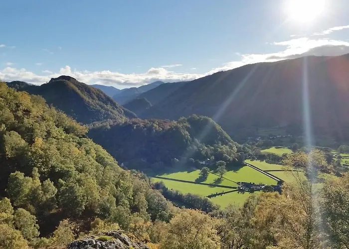 Apartamento Hot Tub, Mountain View, 4-poster Bed And Log Burner