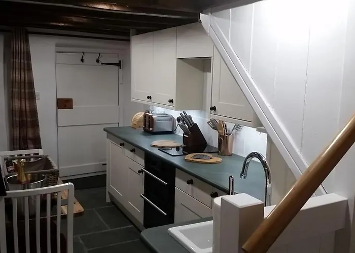 Apartamento Hot Tub, Mountain View, 4-poster Bed And Log Burner *